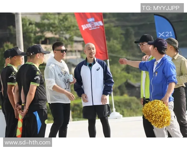 《球场争锋再掀风云顶级球星集结挑战极限精彩纷呈》 《球场争锋再掀风云顶级球星集结挑战极限精彩纷呈》